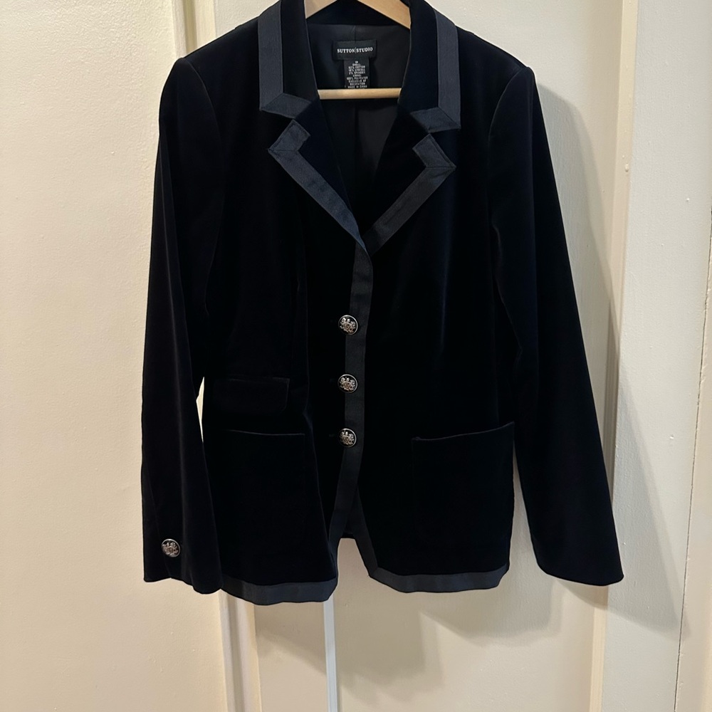 Blazer Sutton Studio Black Blazer with Silver Accents